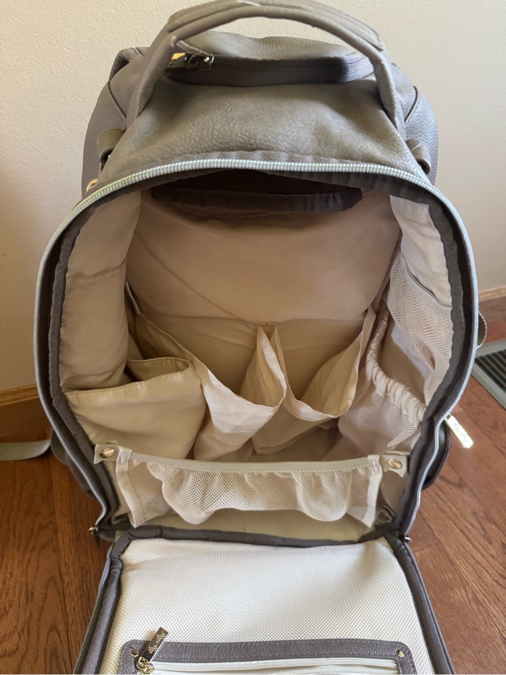 Itzy Ritzy diaper bag - Picture 7 of 8